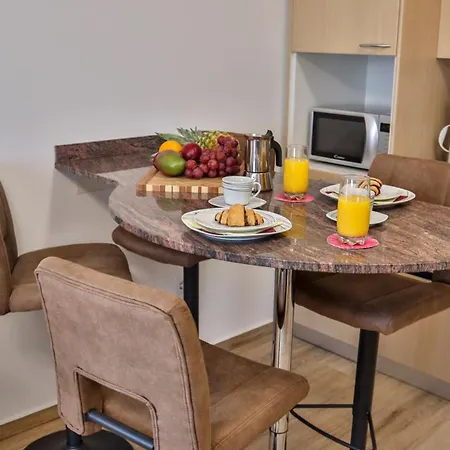 Tome Apartment *