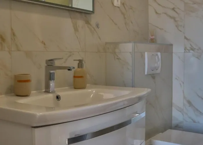 Tome Apartamento Vrh (Krk)